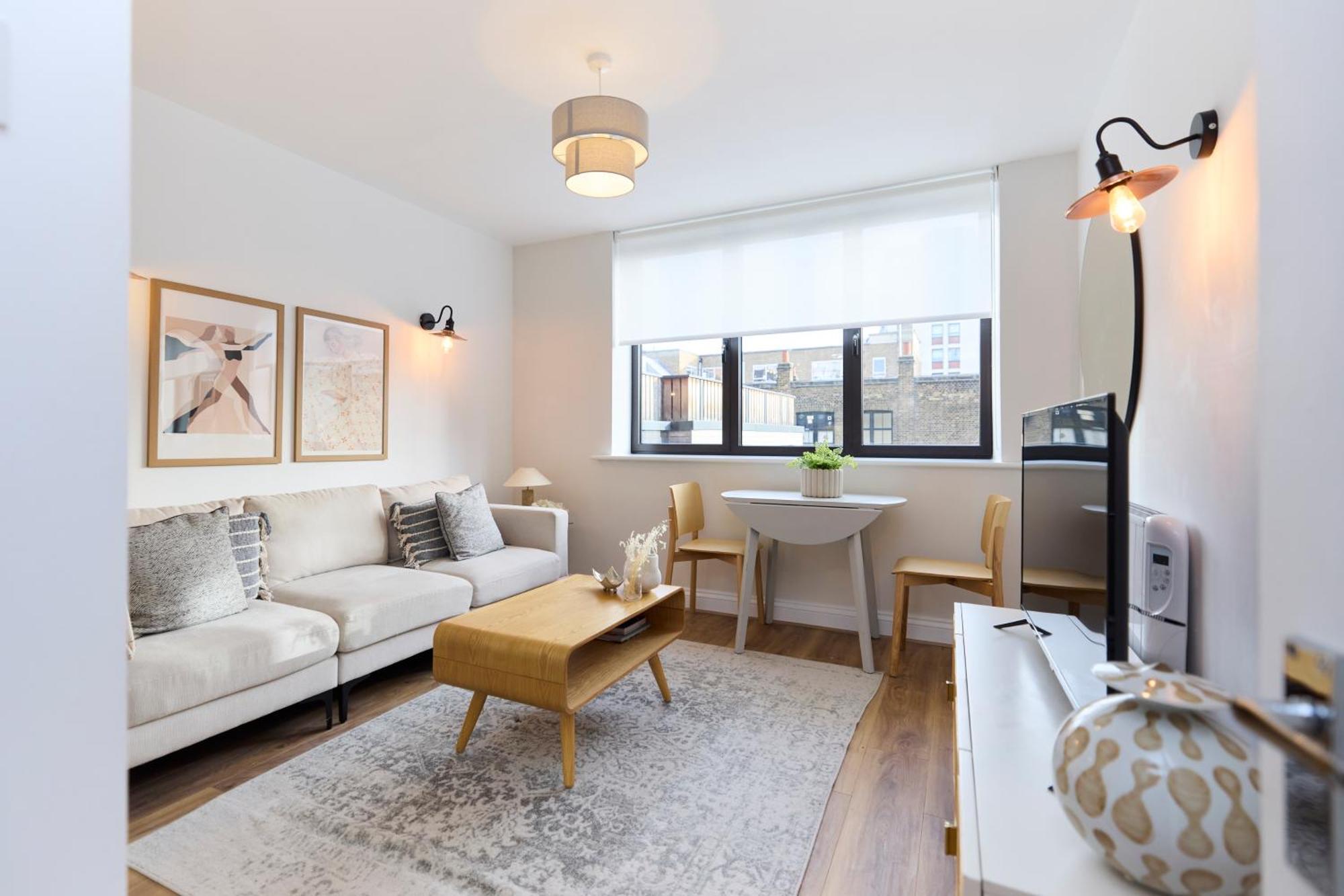 Апартаменты The Goodge Street Place - Bright 2Bdr Flat Лондон Экстерьер фото