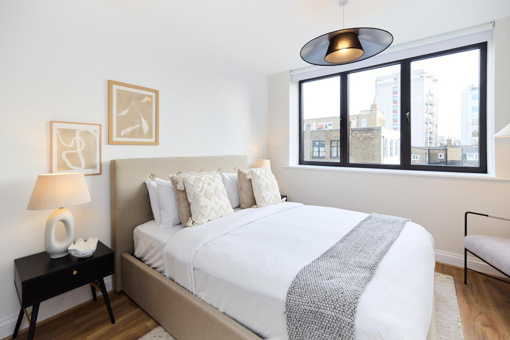 Апартаменты The Goodge Street Place - Bright 2Bdr Flat Лондон Экстерьер фото